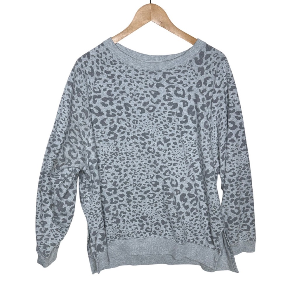 American Eagle Womens Sweatshirt Size L Gray Cheetah Jegging Fit Crew Oversized